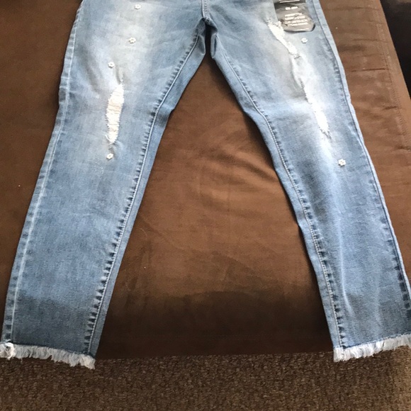 NWT -Seven7 Jeans - Picture 4 of 8